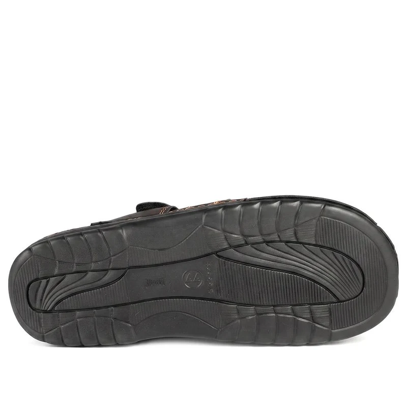 Inblu Adjustable Closed Toe Sandals - INB43036 / 330 330 - Dark Brown