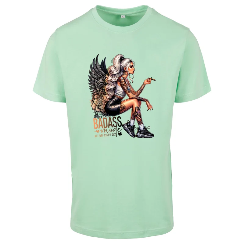 Badass Mode Woman T-Shirt – Statement Shirt mit edgy Fashion-Print