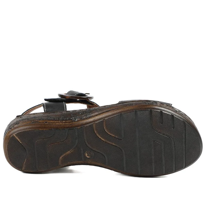 Wide Fit Leather Sandals With Buckle Fastening - LUCK43007 / 329 406 - Black