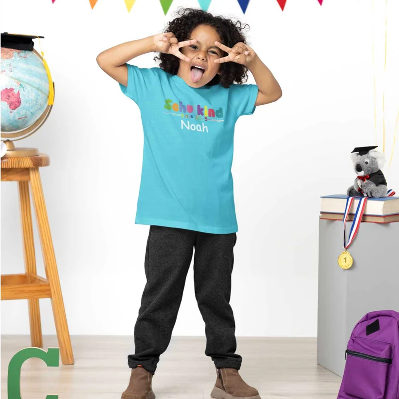 Kids T-Shirt - Schulkind 2025 Bunt mit Namen