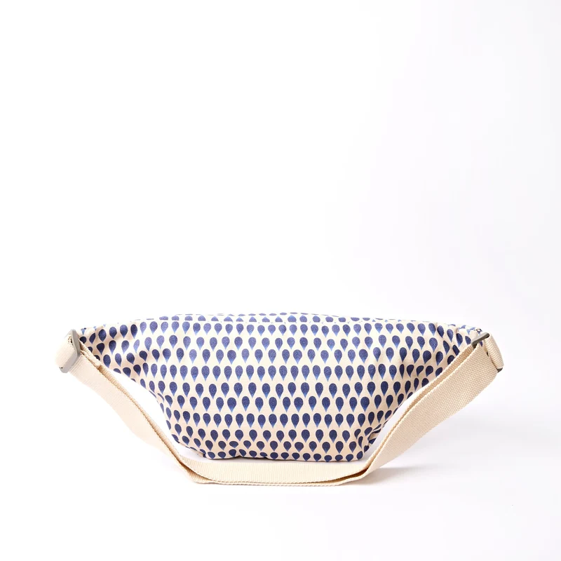 ROKA Mill Hill Crossbody-Tasche aus Baumwoll-Canvas | Denim Rain Indigo