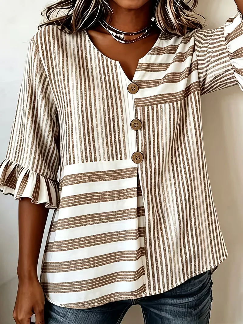 Avyra – Gestreiftes Patchwork-Oberteil mit Rüschenärmeln und Knöpfen