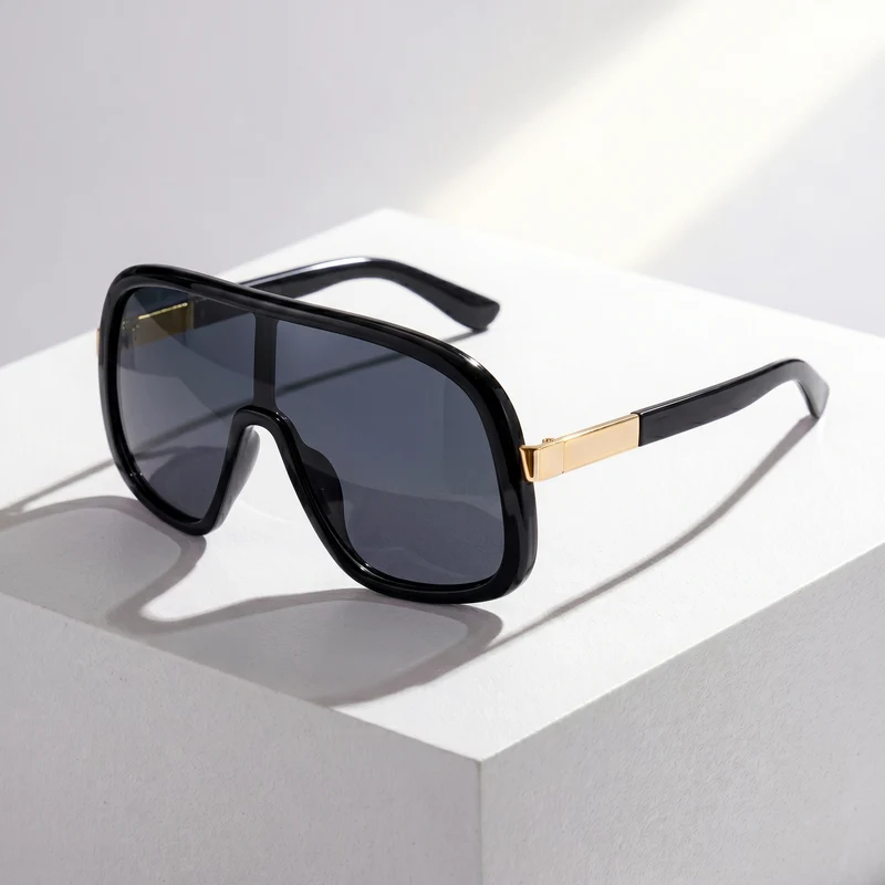 LumaVex - Sonnenbrille Im Shield Stil Mit Breit Getönten Gläsern