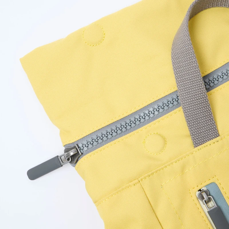 ROKA Camden J Lemonade Stripe Medium Rucksack aus recyceltem Nylon