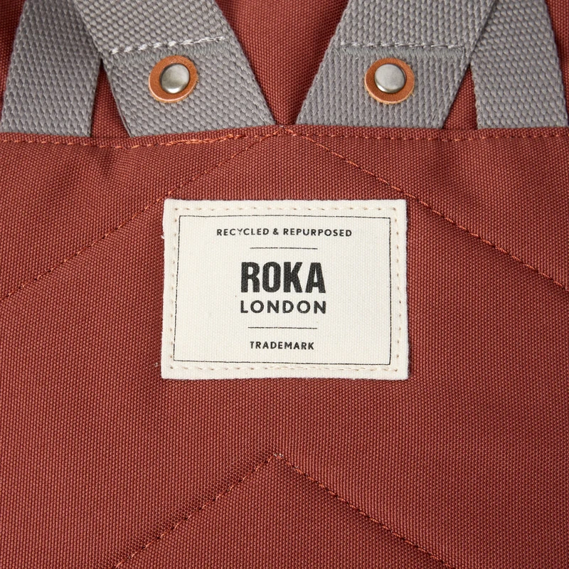 ROKA Camden J Henna Stripe Medium Rucksack aus recyceltem Nylon