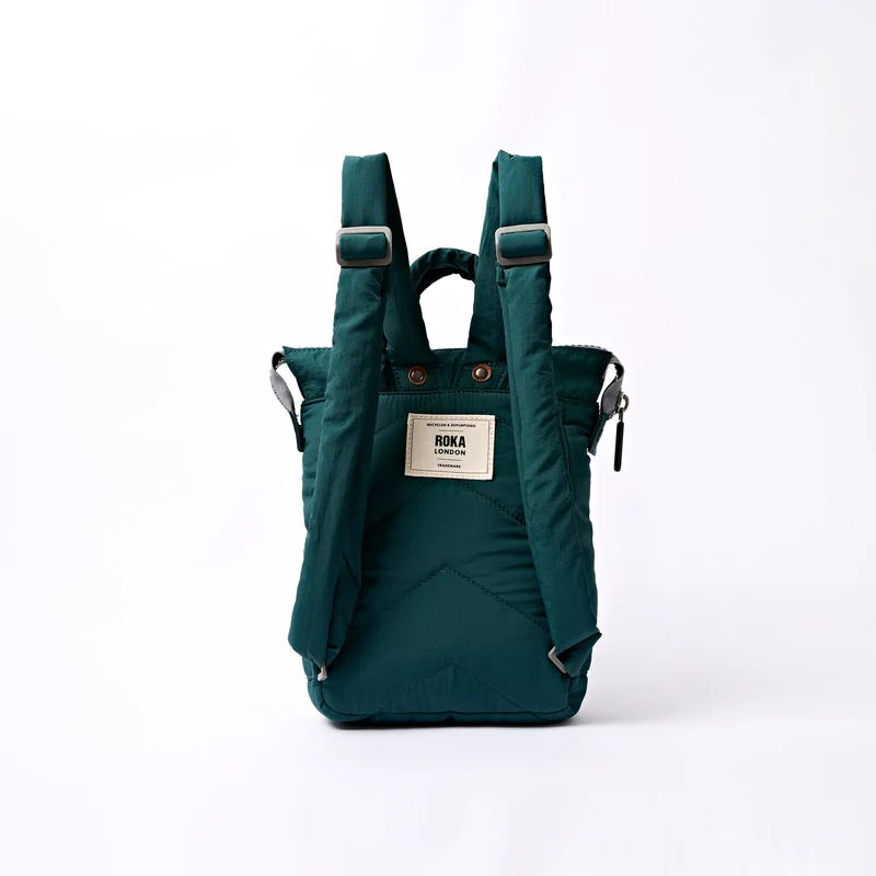 ROKA Bantry XS Tasche aus recyceltem Nylon in Türkis