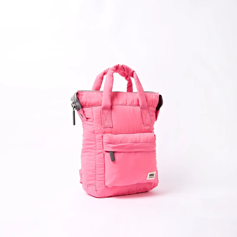 ROKA Bantry XS Tasche aus recyceltem Nylon in Pink Lemonade