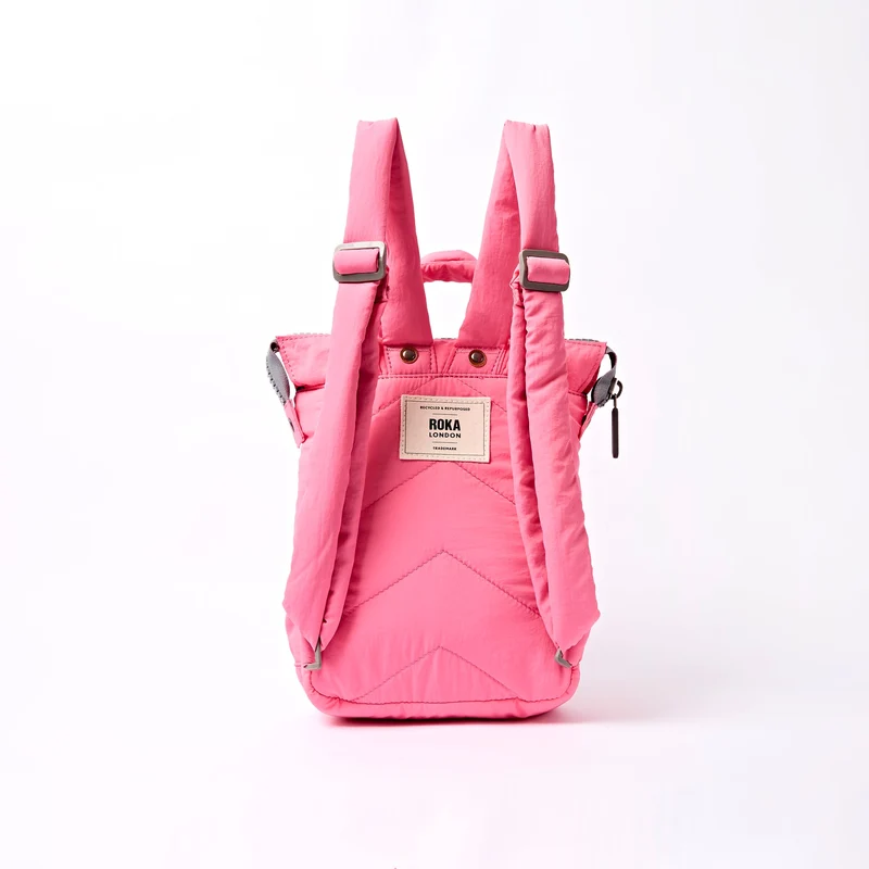 ROKA Bantry XS Tasche aus recyceltem Nylon in Pink Lemonade