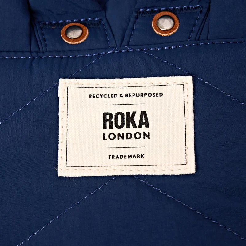 ROKA Bantry XS Midnight Tasche aus recyceltem Nylon