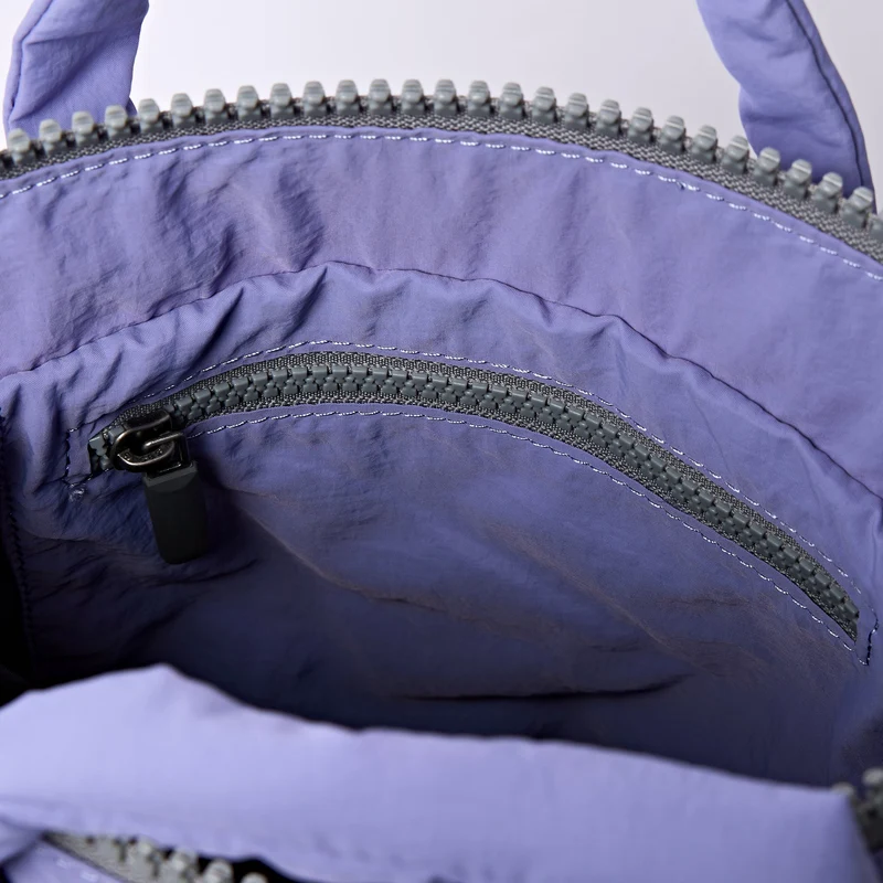 ROKA Bantry XS Cosmic Tasche aus recyceltem Nylon