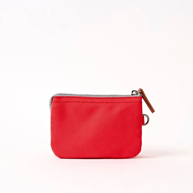 ROKA Carnaby Kleine, scharlachrote Handtasche aus recyceltem Nylon-Ripstop