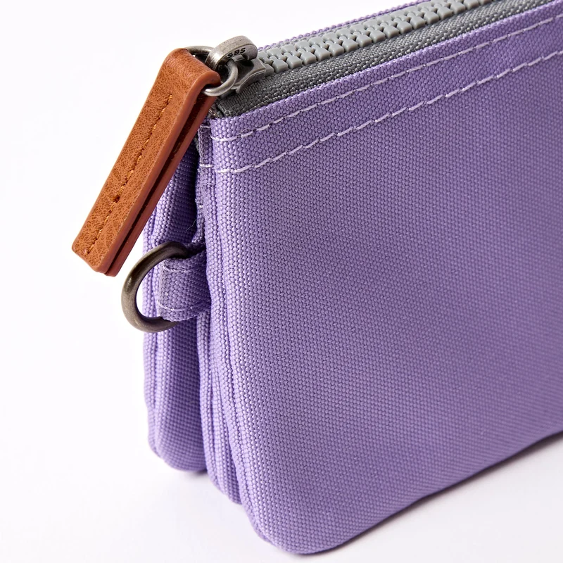 ROKA Carnaby Thistle Bloom Kleine Geldbörse aus recyceltem Canvas