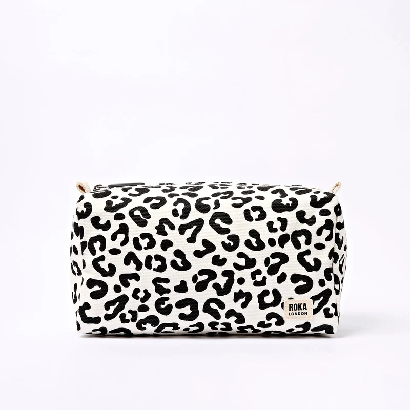 ROKA Mayfair Waschtasche aus Baumwoll-Canvas | Sommer-Leopardenmuster