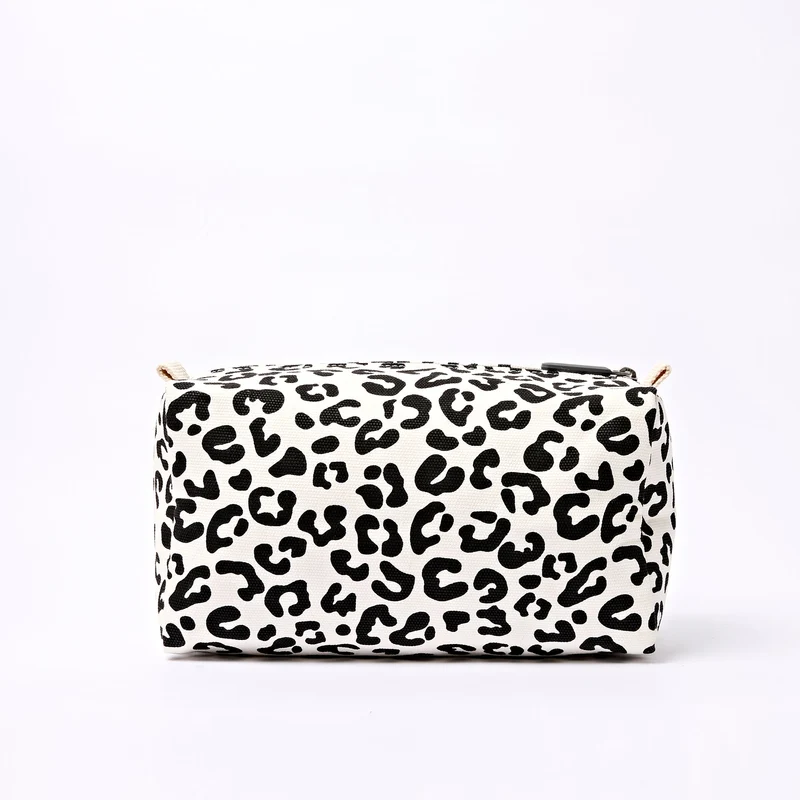 ROKA Mayfair Waschtasche aus Baumwoll-Canvas | Sommer-Leopardenmuster