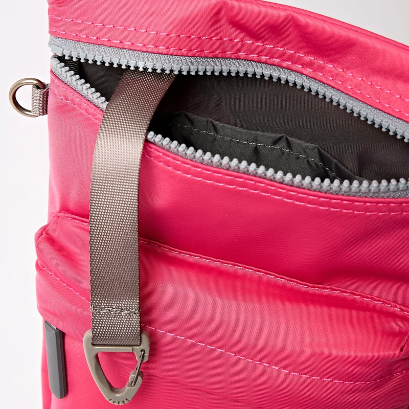 ROKA Chelsea B Granita Roter Beutel aus recyceltem Nylon