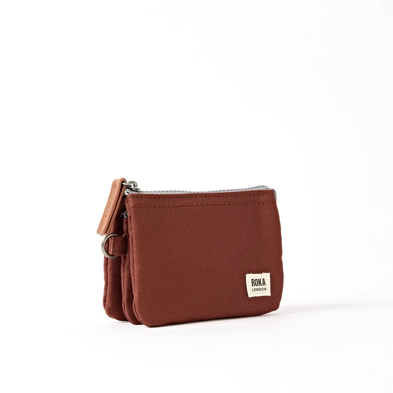 ROKA Carnaby Henna Kleine Handtasche aus recyceltem Canvas