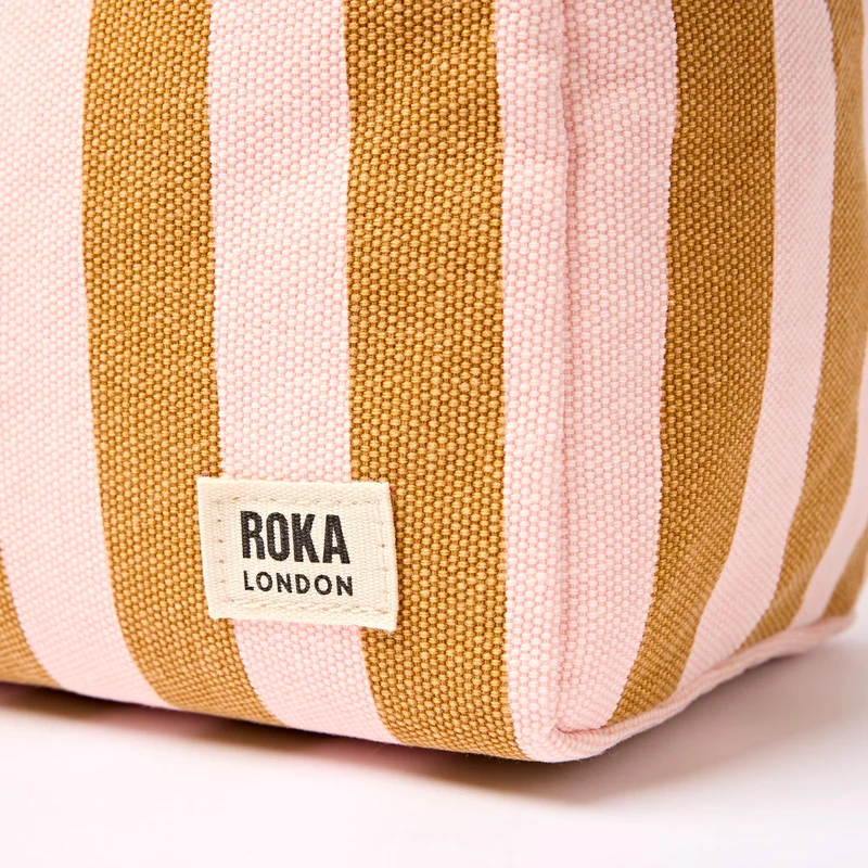 ROKA Mayfair Waschtasche aus Baumwoll-Canvas | Roségoldener Streifen