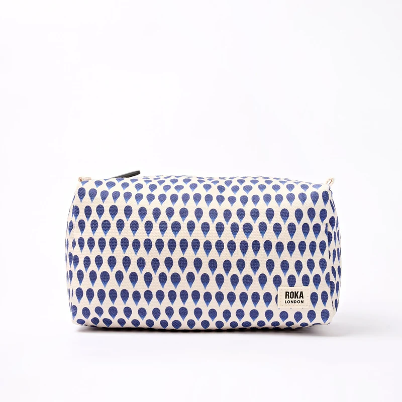 ROKA Mayfair Waschtasche aus Baumwoll-Canvas | Denim Rain Indigo