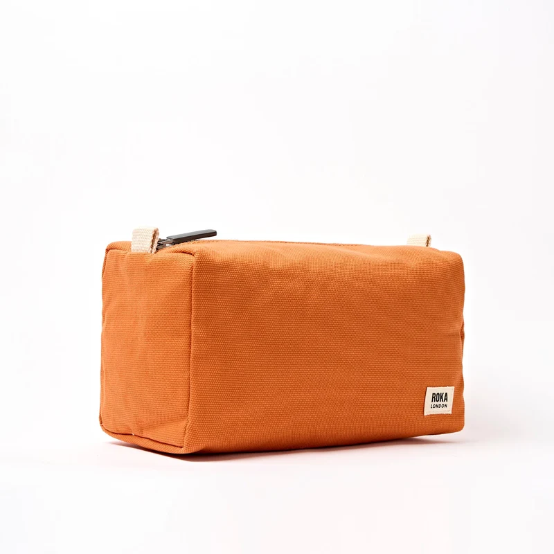 ROKA Mayfair Waschtasche aus Baumwoll-Canvas | Gebranntes Orange