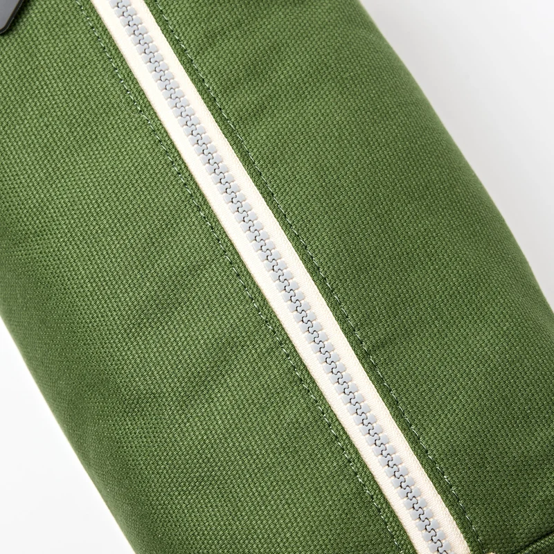 ROKA Mayfair Waschtasche aus Baumwoll-Canvas | Artischocke