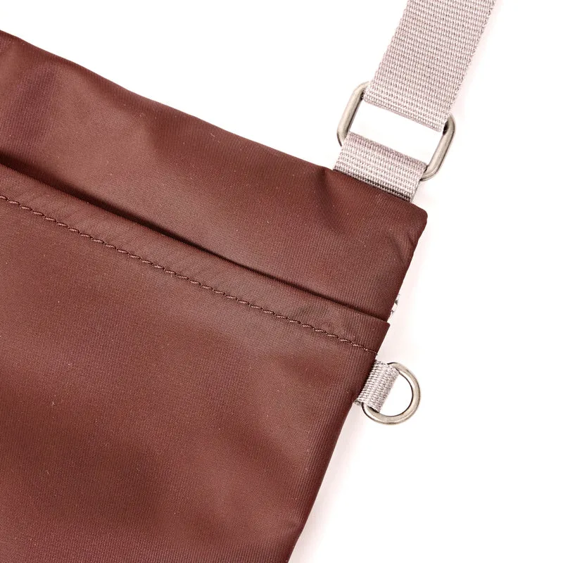 ROKA Chelsea B Rocky Road Tasche aus recyceltem Nylon