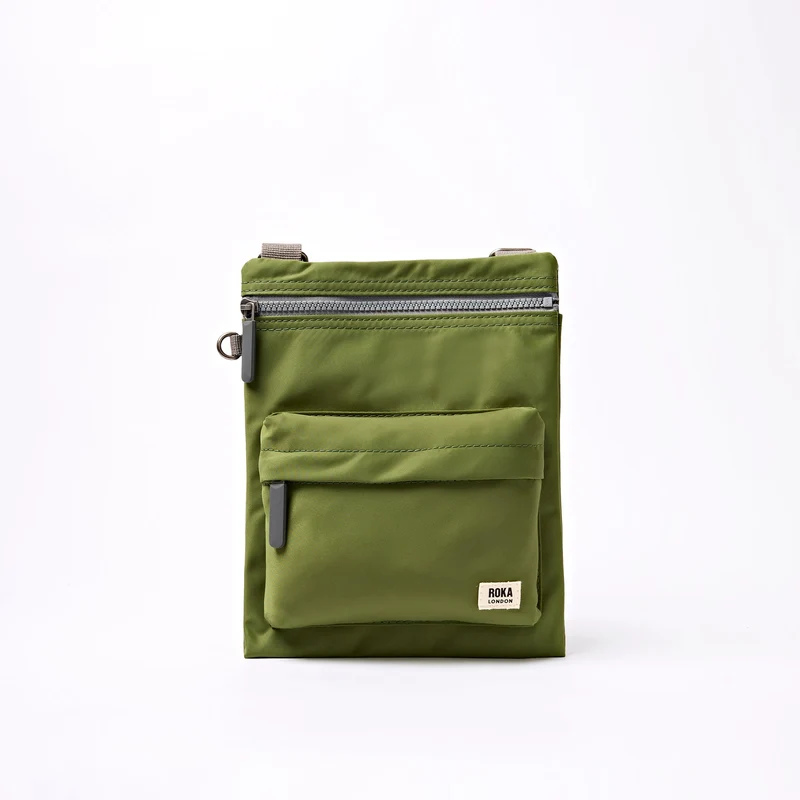 ROKA Chelsea B Avocado-Tasche aus recyceltem Nylon