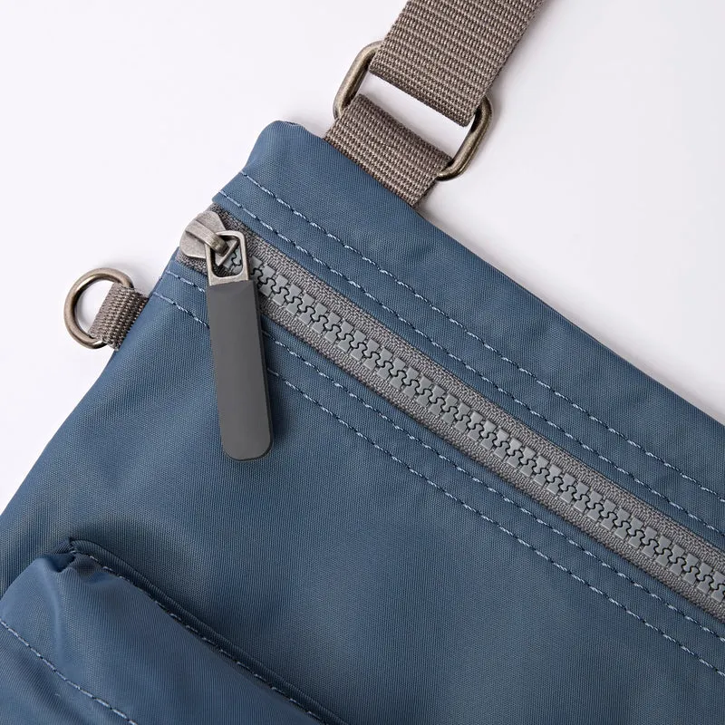 ROKA Chelsea B Airforce-Tasche aus recyceltem Nylon