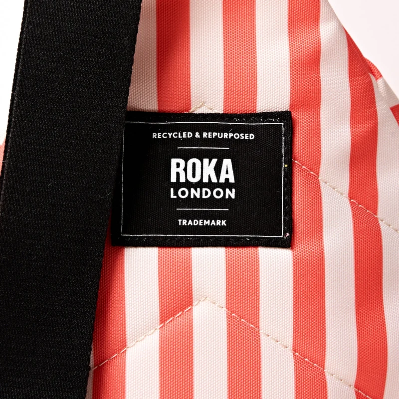 ROKA Willesden Große Tasche aus recyceltem Canvas | Korallenstreifen