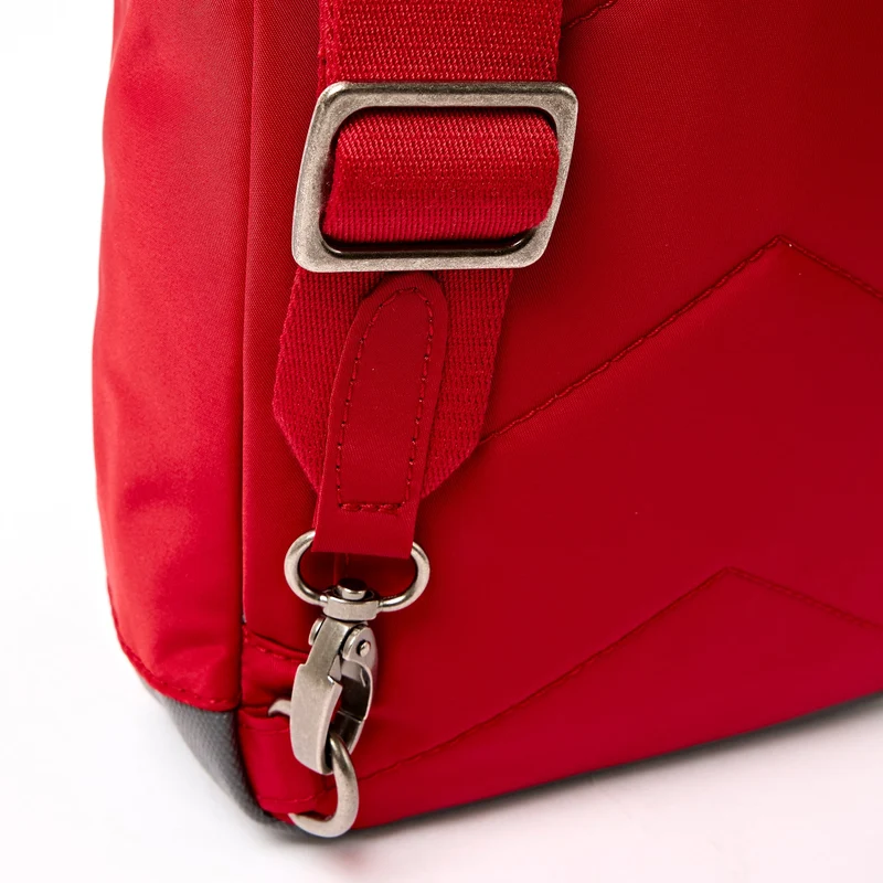 ROKA Willesden Große Tasche aus recyceltem Nylon | Rot-Ton