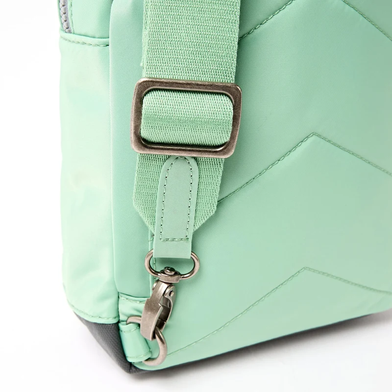 ROKA Willesden Große Tasche aus recyceltem Nylon | Grün-Ton
