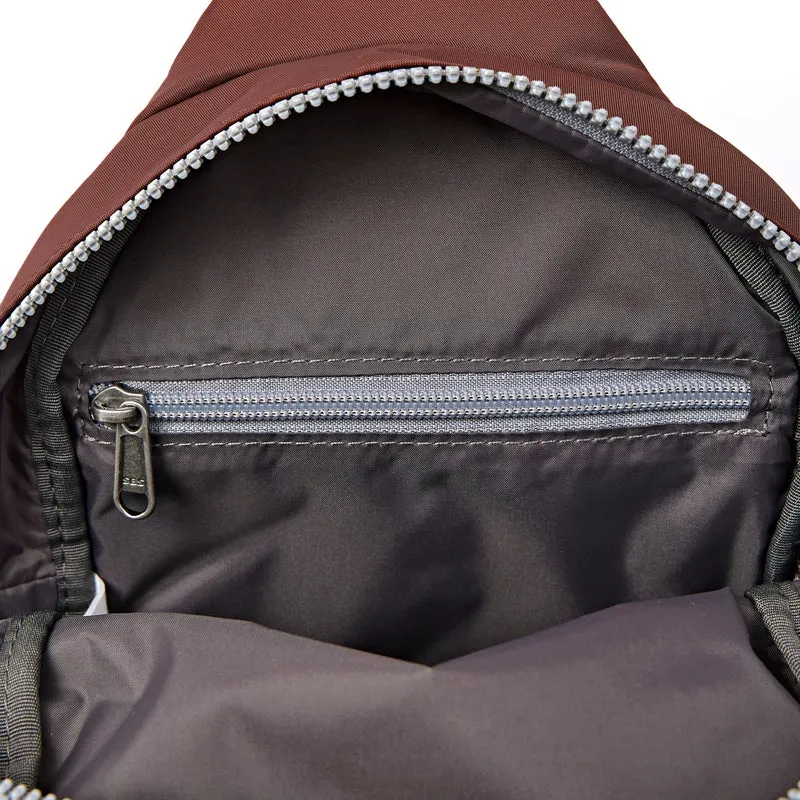 ROKA Willesden B Große Tasche aus recyceltem Nylon | Rocky Road