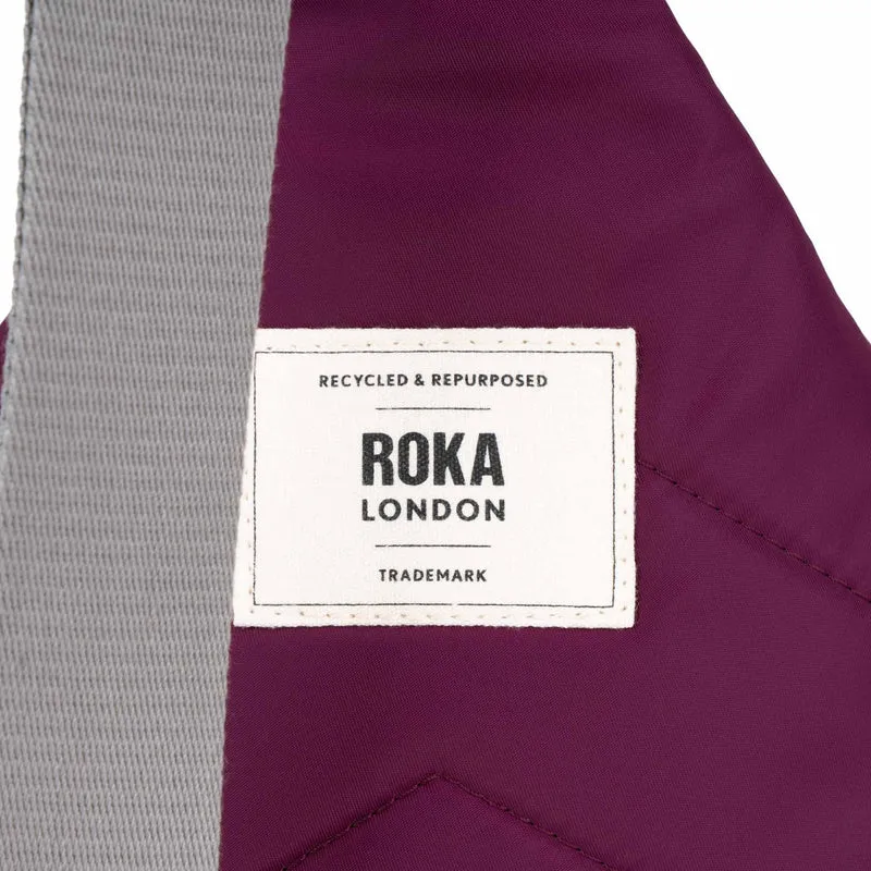ROKA Willesden Große Tasche aus recyceltem Nylon | Königsblau