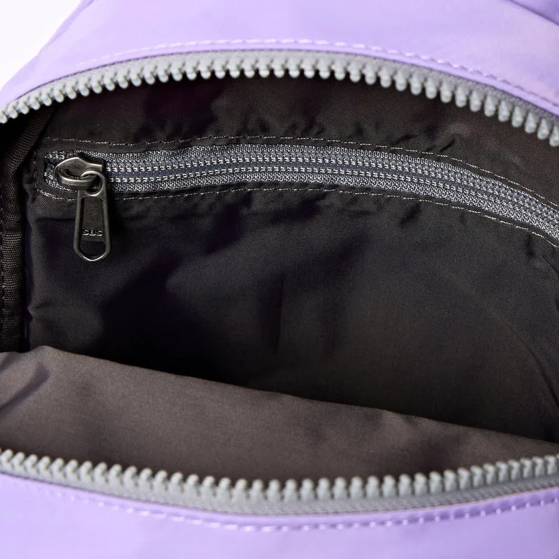 ROKA Willesden B Große Tasche aus recyceltem Nylon | Thistle Bloom