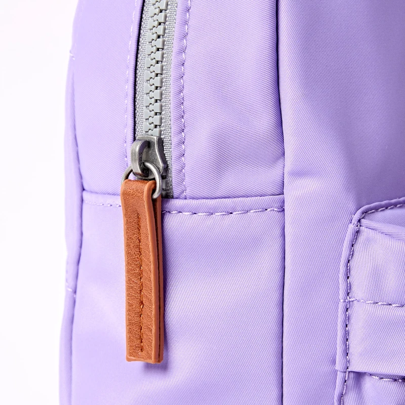 ROKA Willesden B Große Tasche aus recyceltem Nylon | Thistle Bloom