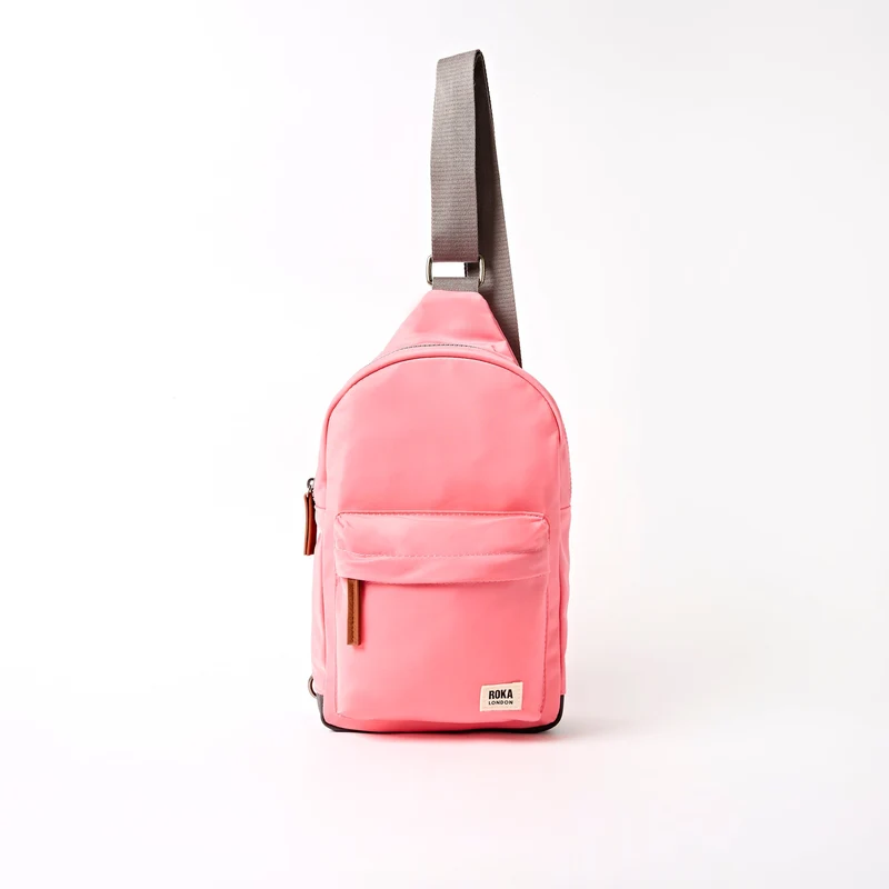 ROKA Willesden Große Tasche aus recyceltem Nylon | Rosa Limonade