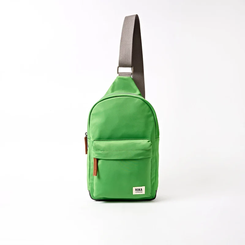 ROKA Willesden Große Tasche aus recyceltem Nylon | Online Lime