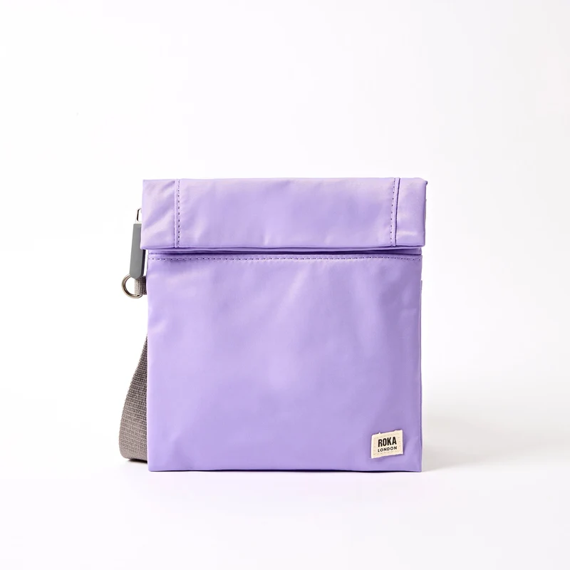 ROKA Stratford Kleine Tasche aus recyceltem Nylon | Thistle Bloom