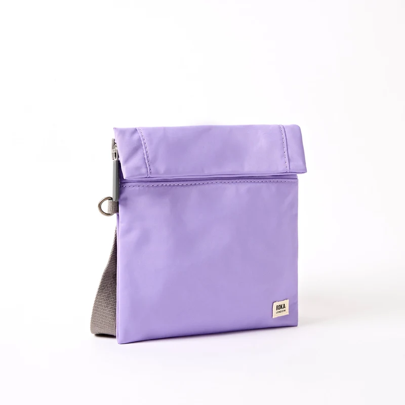ROKA Stratford Kleine Tasche aus recyceltem Nylon | Thistle Bloom