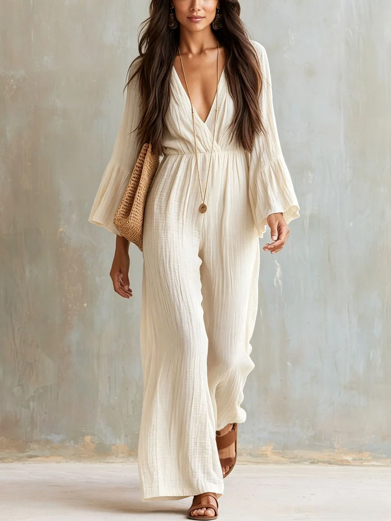 Magdlena – Luftiger Jumpsuit mit V-Ausschnitt