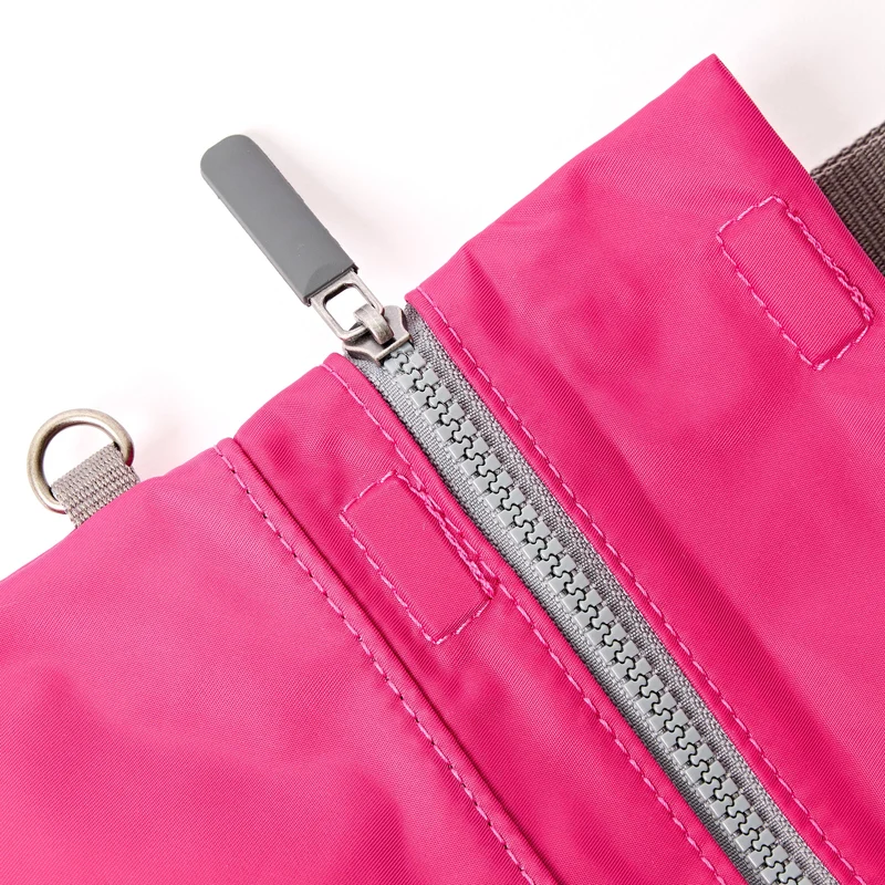 ROKA Stratford Kleine Tasche aus recyceltem Nylon | Granitrot