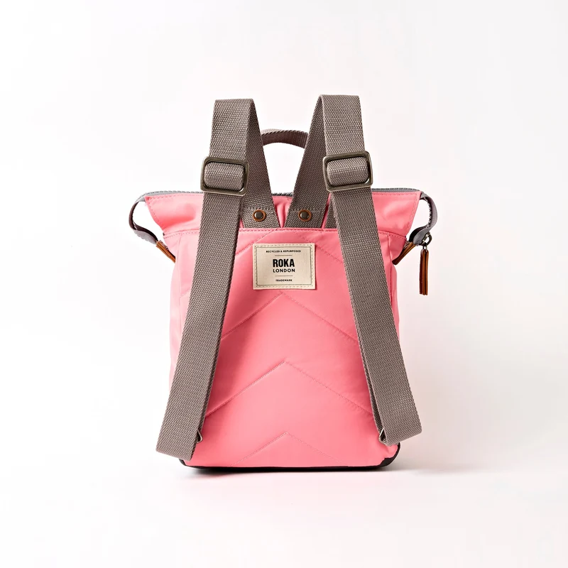 ROKA Bantry B Pink Lemonade Kleine Tasche aus recyceltem Nylon