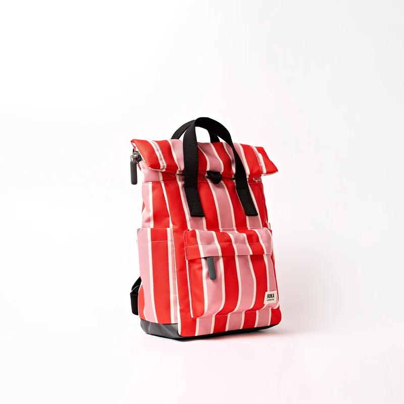 ROKA Canfield B Seaside Stripe Kleine Tasche aus recyceltem Canvas