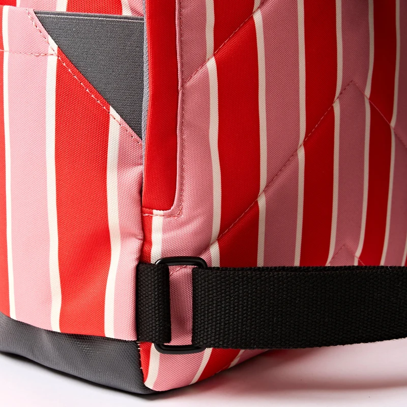 ROKA Canfield B Seaside Stripe Kleine Tasche aus recyceltem Canvas