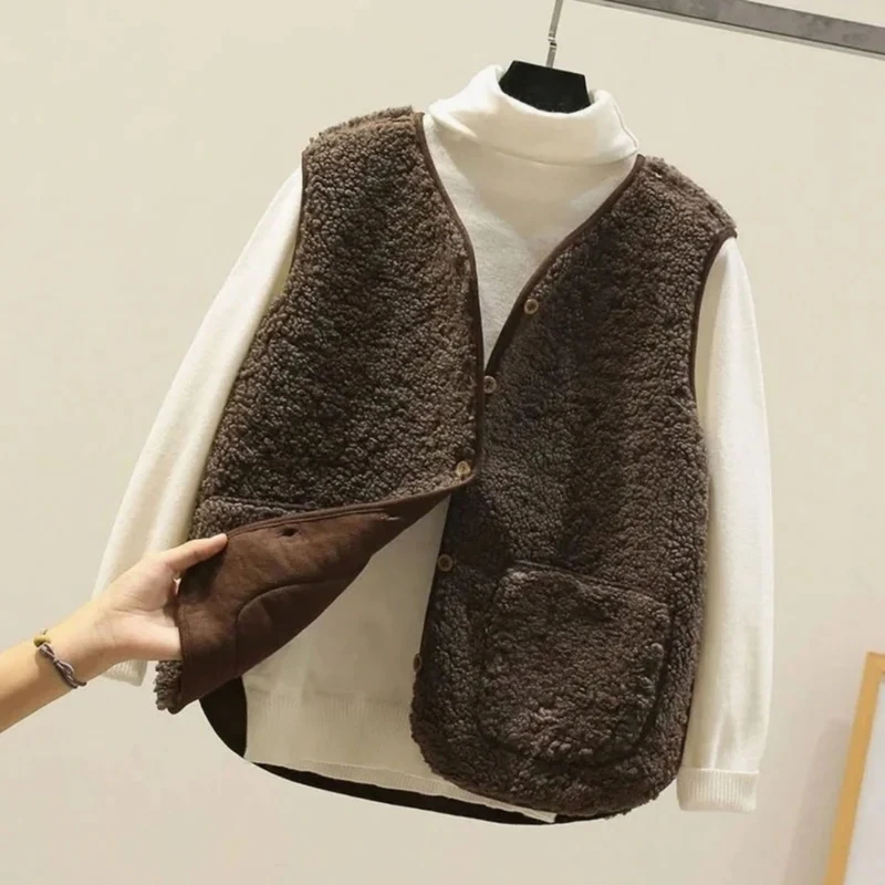 Lamia | Damen Weste aus Teddyfleece mit V Ausschnitt und Taschen