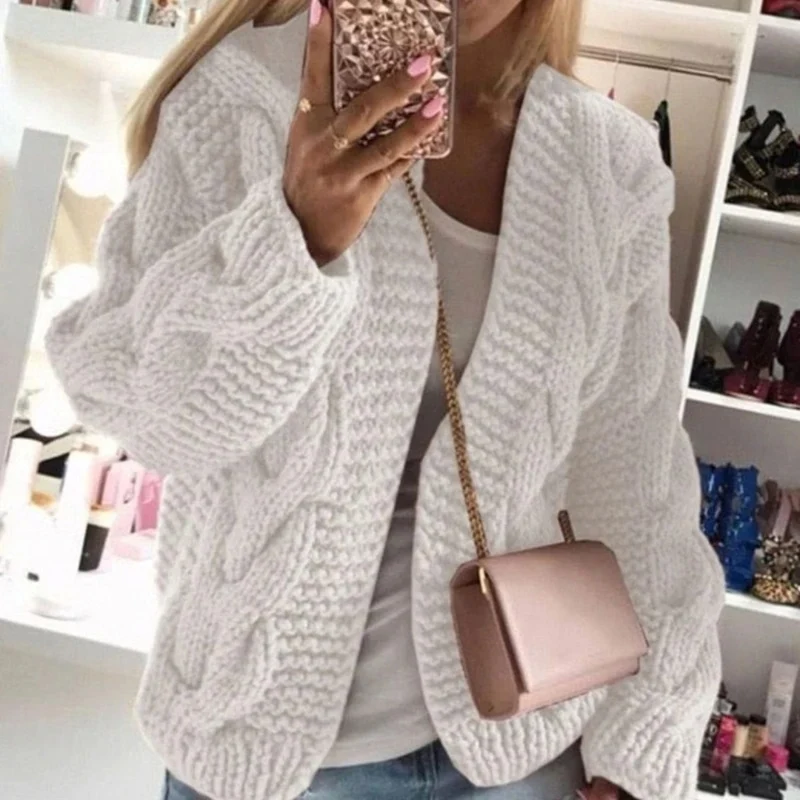 Raya | Damen Strickjacke mit grobem Strick und weiter Form