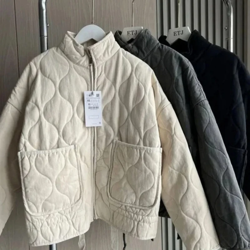 Annabel | Damen Steppjacke mit Stehkragen, Reißverschluss und Taschen