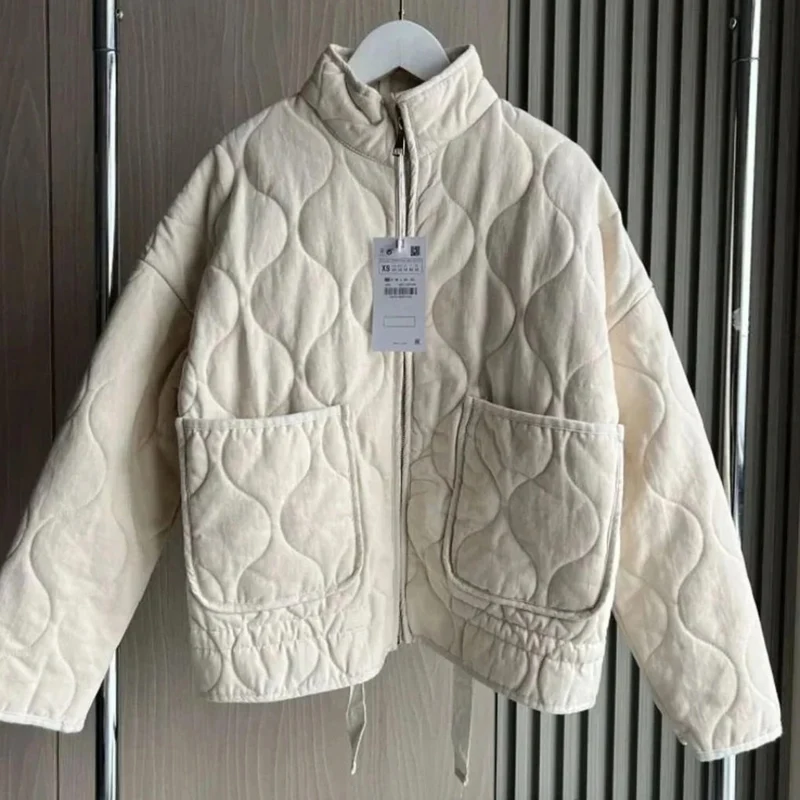 Annabel | Damen Steppjacke mit Stehkragen, Reißverschluss und Taschen