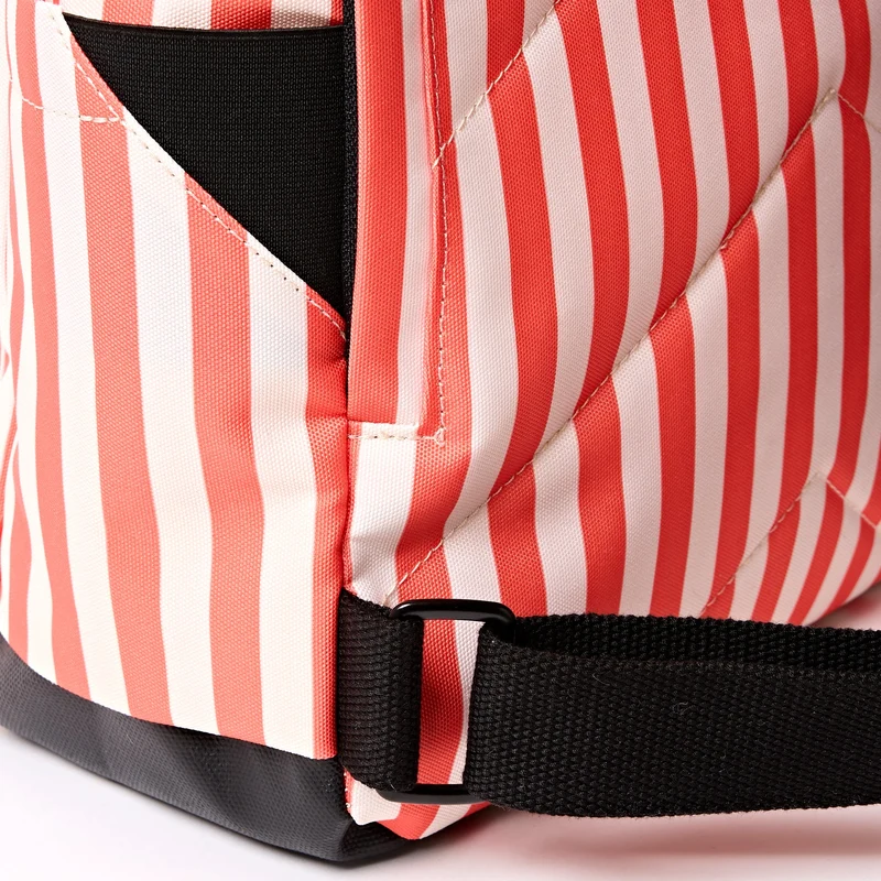 ROKA Canfield Kleine Tasche aus recyceltem Canvas mit Korallenstreifen