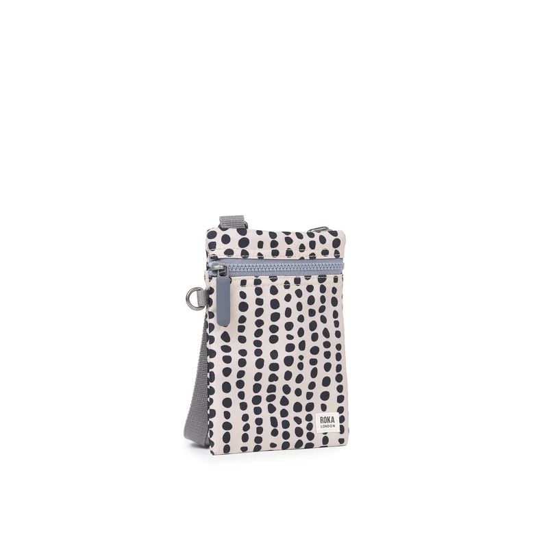 ROKA Chelsea Linear Dot Tasche aus recyceltem Canvas