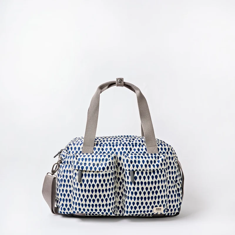ROKA Gatwick Kleine Tasche aus recyceltem Canvas | Denim Rain Indigo